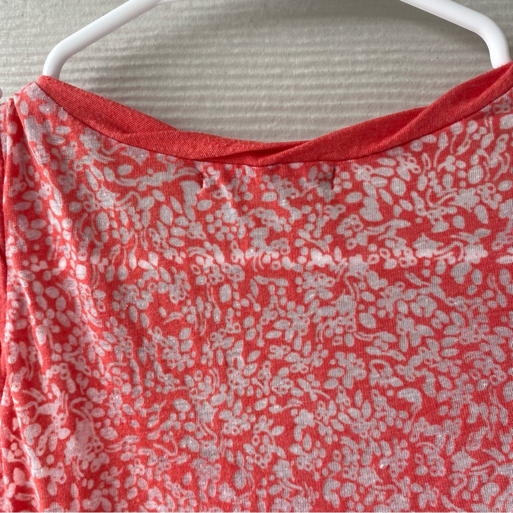 VELVET BY GRAHAM & SPENCER Coral and White Scoop Neck Sleeveless Tank Top - Picture 4 of 11